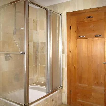 Sleeps 16 Pool Wifi