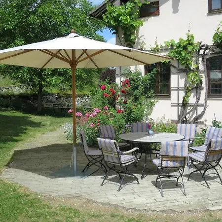 Casa de Férias Sleeps 16 Pool Wifi Langenaltheim
